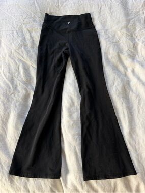 Girls Old Navy Black High-Rise Flare Active Pants